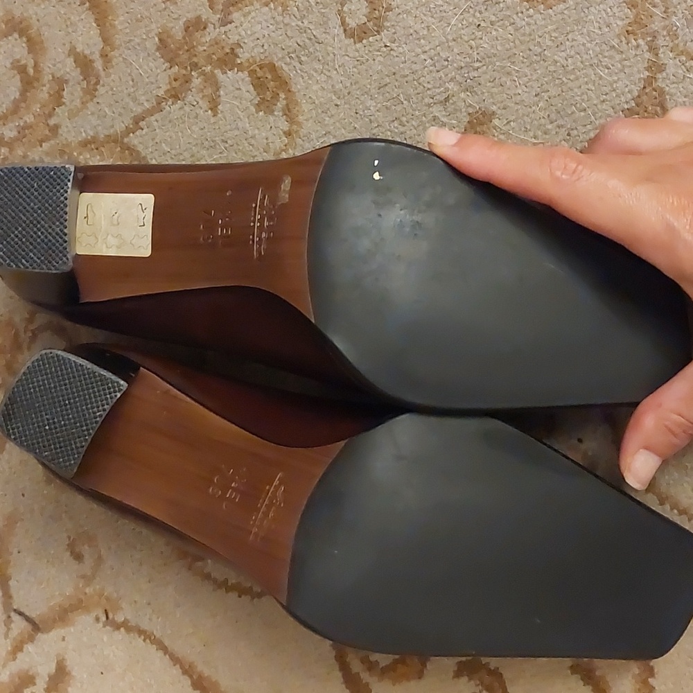 Bally Women's Brown Leather Loafers Size 7 - Picture 4 of 4